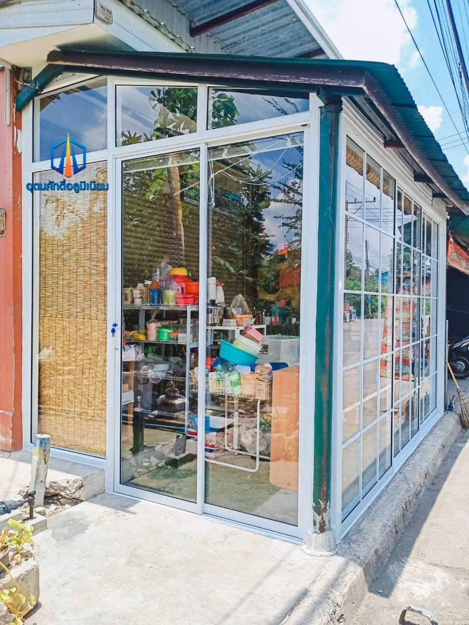 37 - https://udomsakglass.com | ร้านอุดมศักดิ์ รับออกแบบ ติดตั้งงานกระจก อลูมิเนียม ทุกชนิด โดยช่างชำนาญงาน